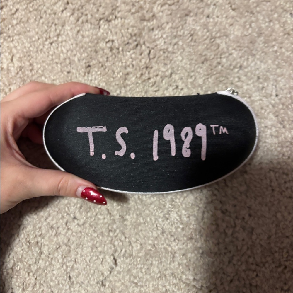 RARE Taylor Swift 1989 Sunglasses